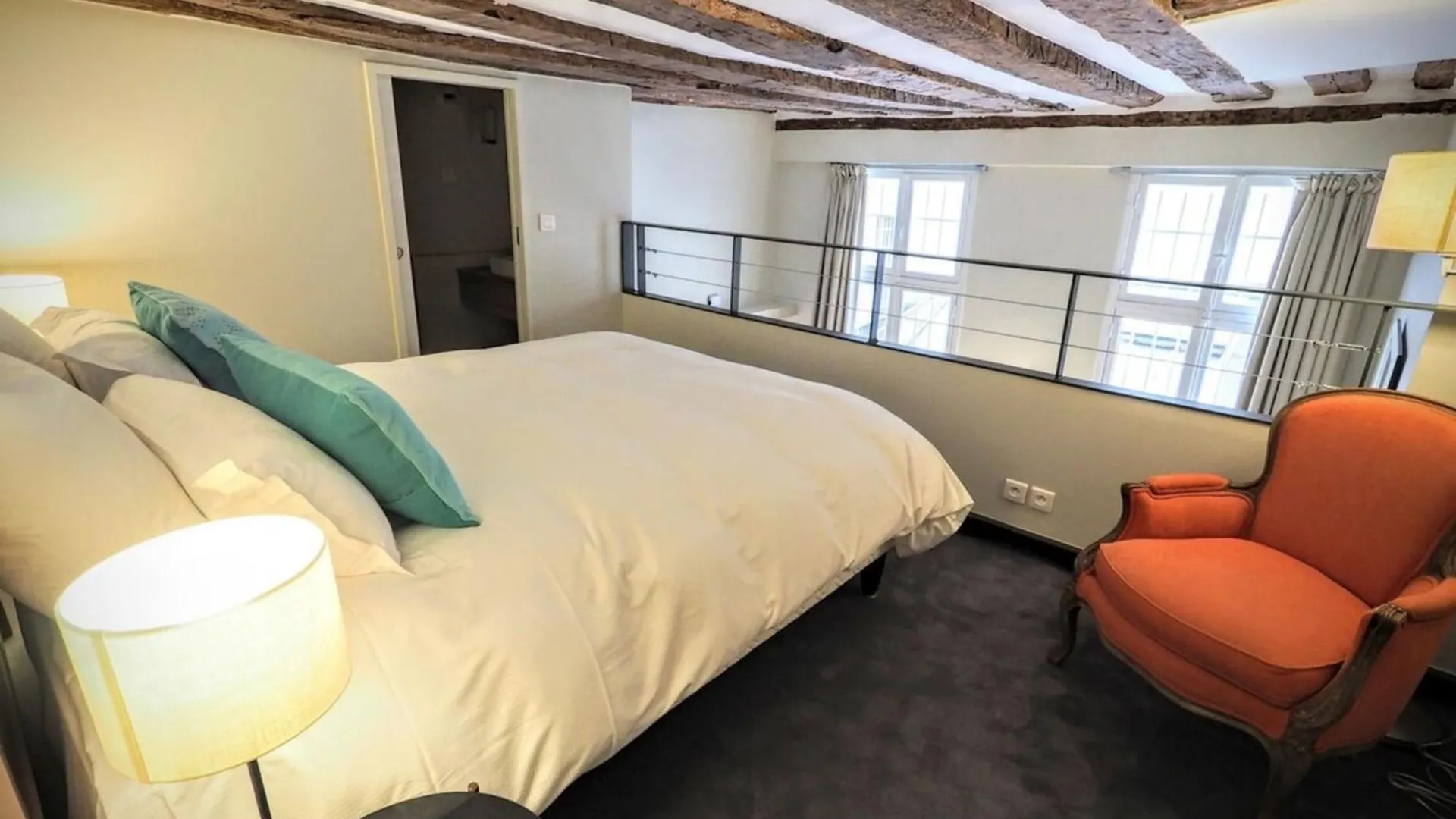 Moliere Chicsuites Paris 0*,