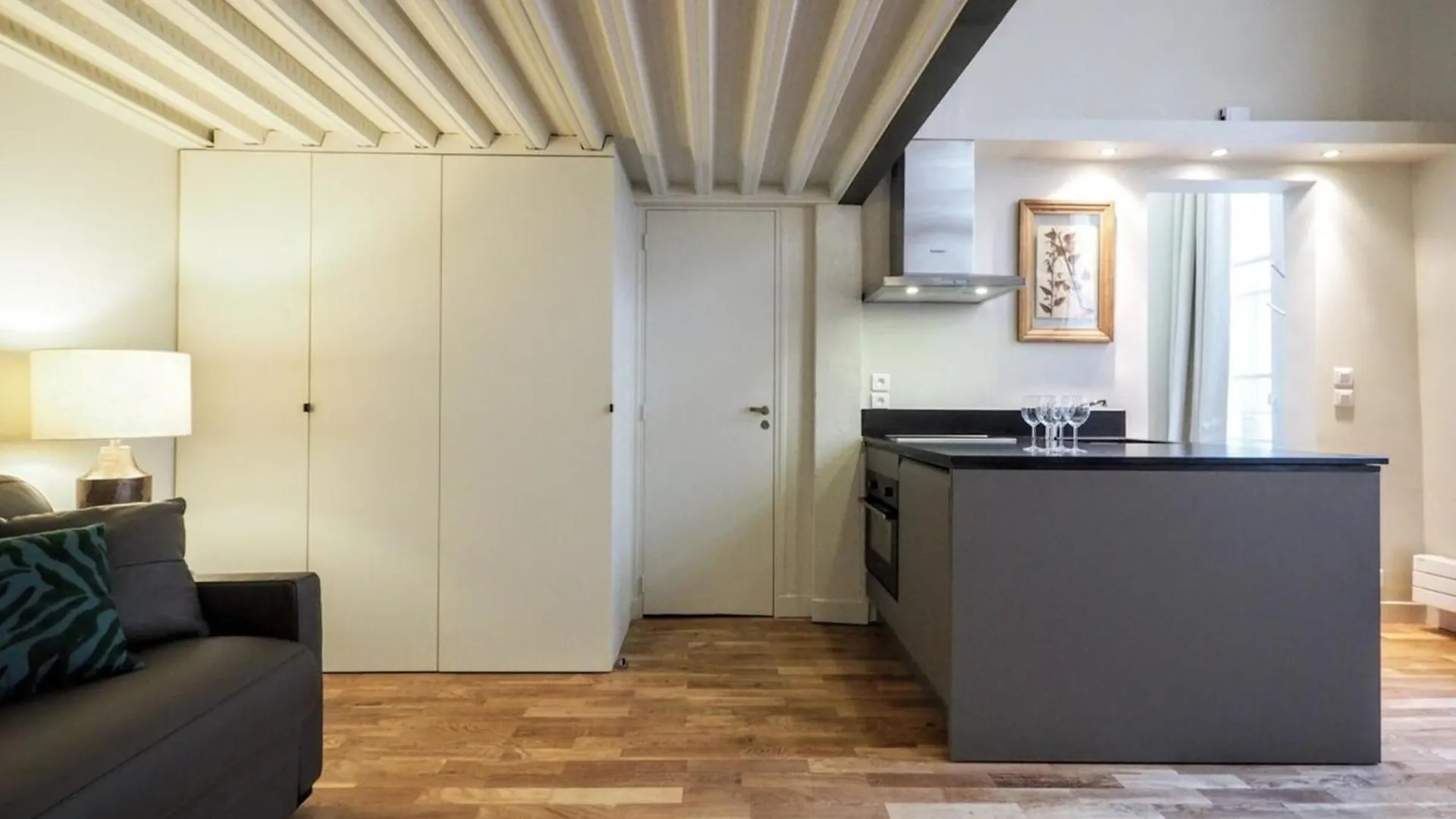 Apartment Moliere Chicsuites Paris France